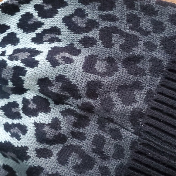 MK Dip Dye Leopard Cuff Hat - Picture 5 of 7